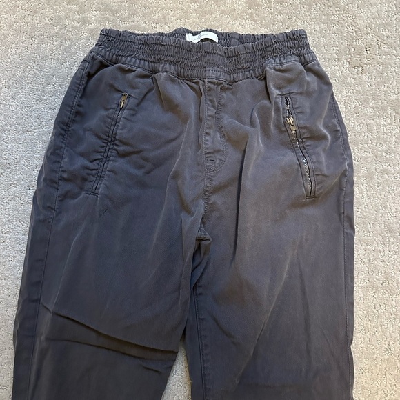 7 for all mankind joggers - Picture 4 of 5